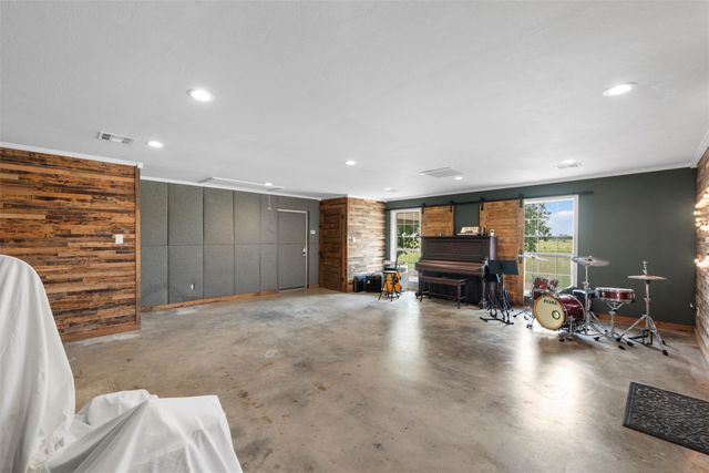 3057 Holy Road, Abbott, TX 76621