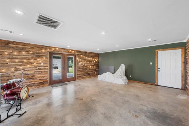 3057 Holy Road, Abbott, TX 76621