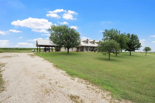 3057 Holy Road, Abbott, TX 76621