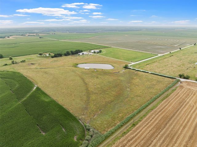 3057 Holy Road, Abbott, TX 76621