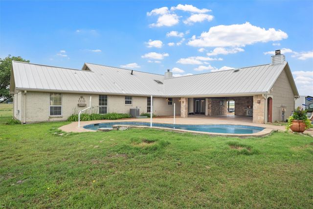 3057 Holy Road, Abbott, TX 76621