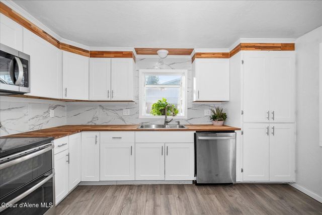 11102 N 4th ST, Hauser, ID 83854