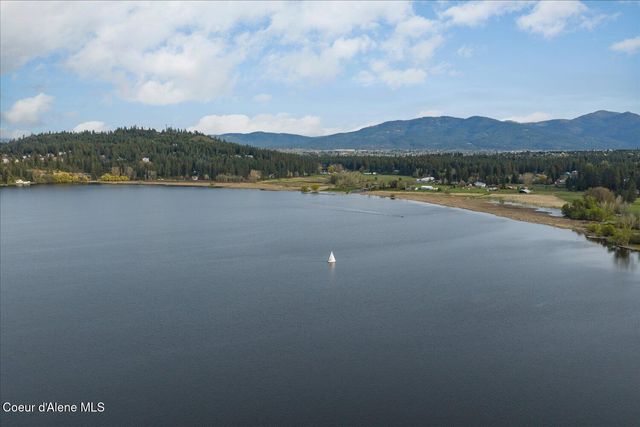11102 N 4th ST, Hauser, ID 83854