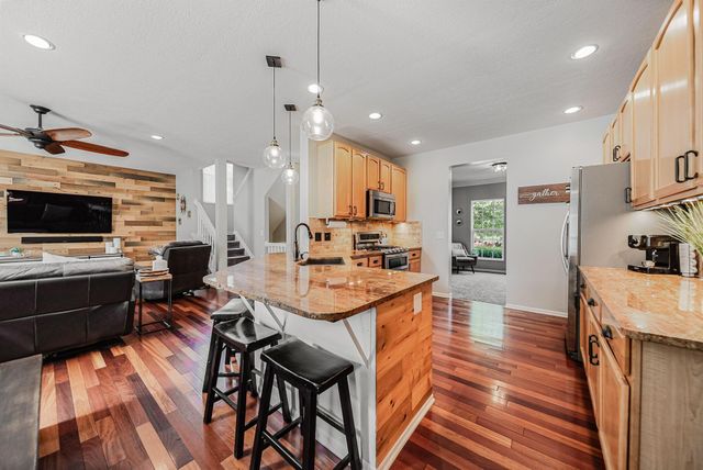 2154 Pleasant Colony Drive, Lewis Center, OH 43035