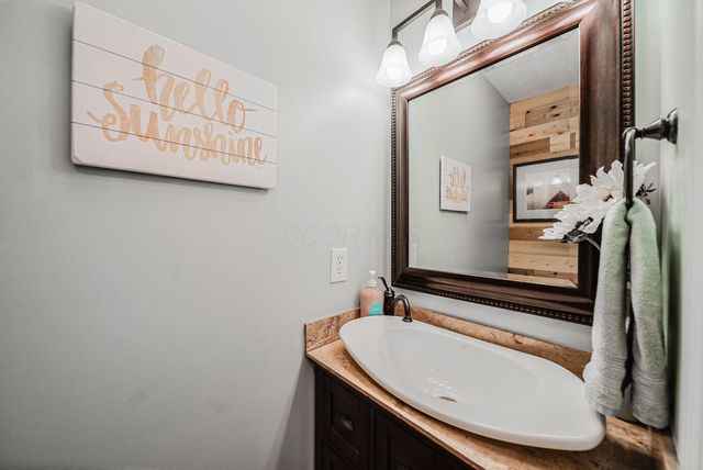2154 Pleasant Colony Drive, Lewis Center, OH 43035