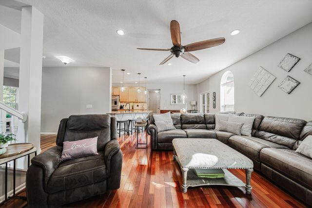 2154 Pleasant Colony Drive, Lewis Center, OH 43035