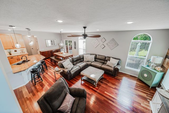 2154 Pleasant Colony Drive, Lewis Center, OH 43035
