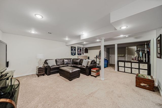 2154 Pleasant Colony Drive, Lewis Center, OH 43035