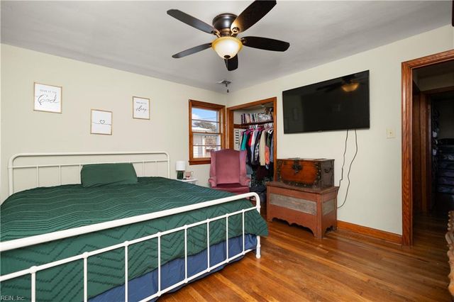 2044 Cherry LN, Chesapeake, VA 23323