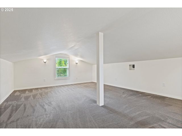 665 Se INDIAN TRAIL Ave, Depoe Bay, OR 97341