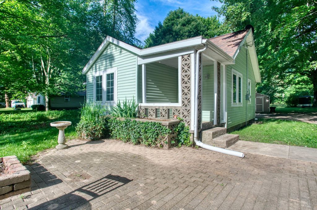 6741 Wood Road, Norton Shores, MI 49444