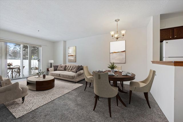 800 Ridge Road 117, Wilmette, IL 60091