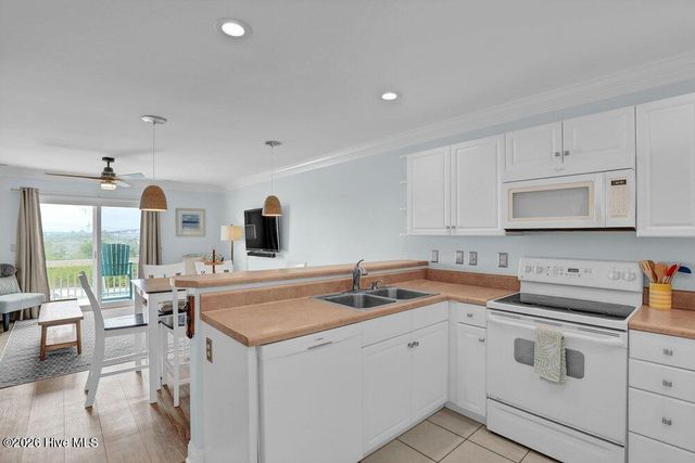 221 Lazy Day Drive, Holly Ridge, NC 28445