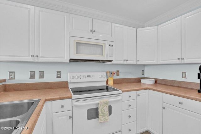 221 Lazy Day Drive, Holly Ridge, NC 28445
