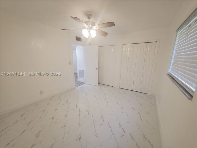 9203 NW 38th Dr 2, Coral Springs, FL 33065