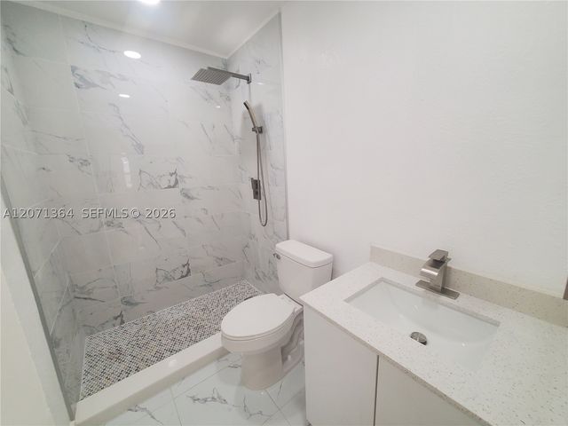 9203 NW 38th Dr 2, Coral Springs, FL 33065