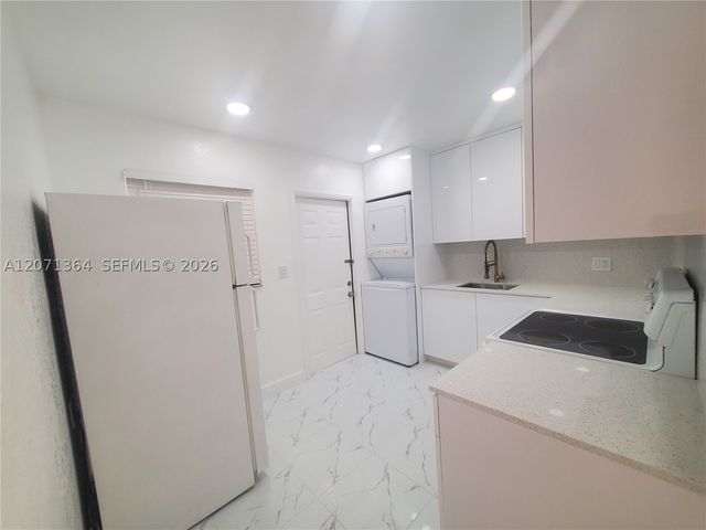 9203 NW 38th Dr 2, Coral Springs, FL 33065