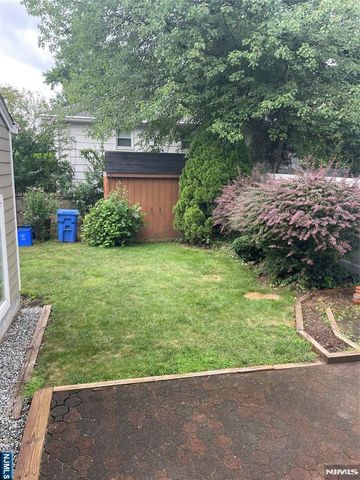 114 Sunset Lane, Tenafly, NJ 07670