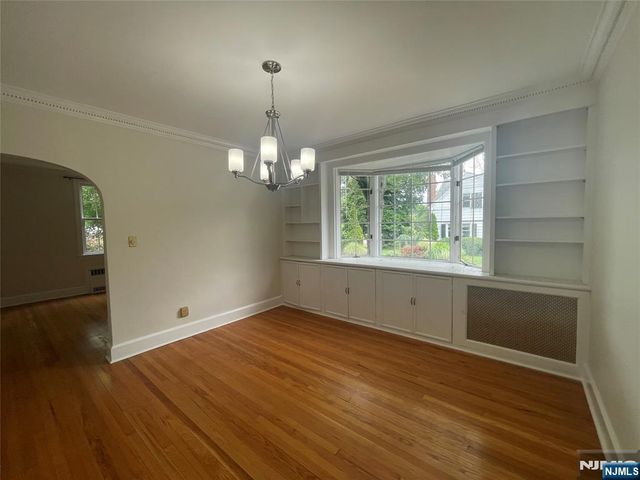 114 Sunset Lane, Tenafly, NJ 07670