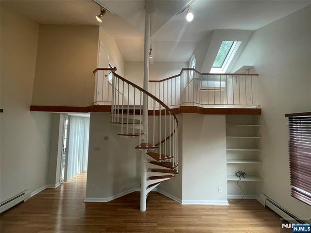 114 Sunset Lane, Tenafly, NJ 07670
