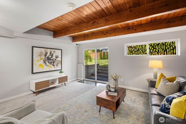 7523 141st Avenue NE, Redmond, WA 98052
