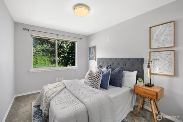 7523 141st Avenue NE, Redmond, WA 98052