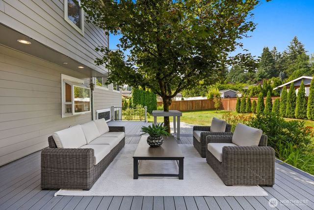 7523 141st Avenue NE, Redmond, WA 98052