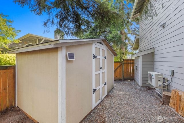 7523 141st Avenue NE, Redmond, WA 98052