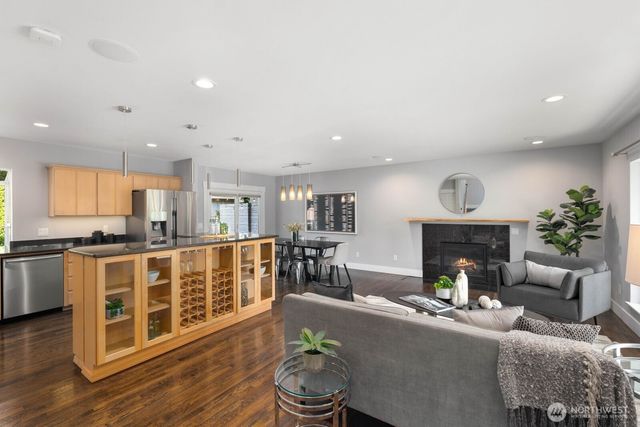 7523 141st Avenue NE, Redmond, WA 98052