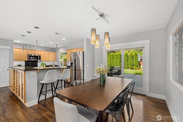 7523 141st Avenue NE, Redmond, WA 98052