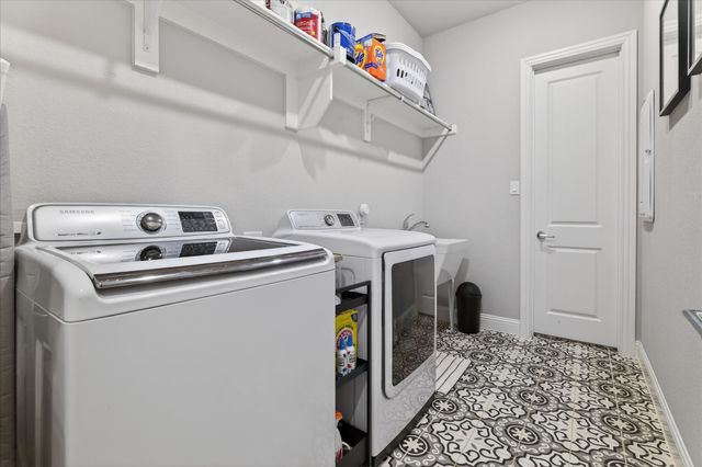 4116 Sandbrock Parkway, Aubrey, TX 76227