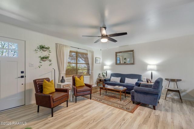 821 Chemin Agreable, Youngsville, LA 70592