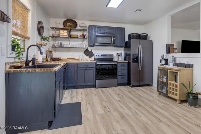 821 Chemin Agreable, Youngsville, LA 70592