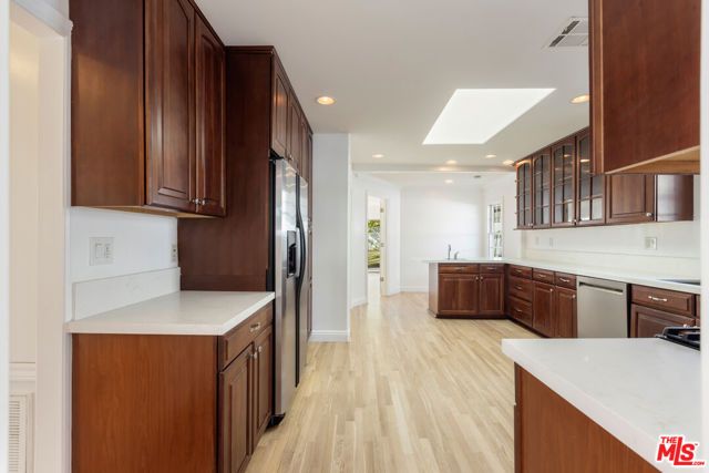 1557 N Stanley Avenue, Los Angeles, CA 90046