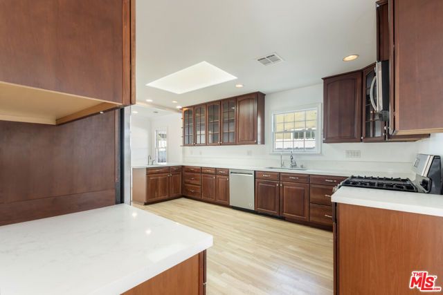 1557 N Stanley Avenue, Los Angeles, CA 90046