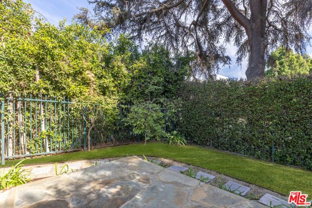 1557 N Stanley Avenue, Los Angeles, CA 90046