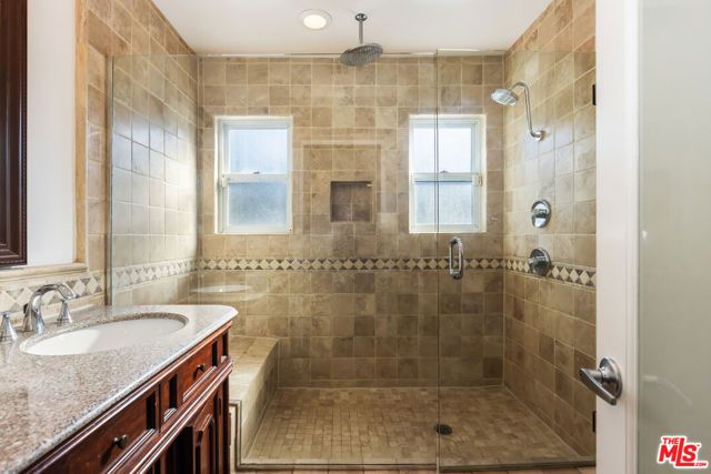 1557 N Stanley Avenue, Los Angeles, CA 90046