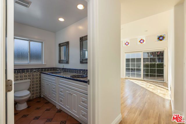 1557 N Stanley Avenue, Los Angeles, CA 90046