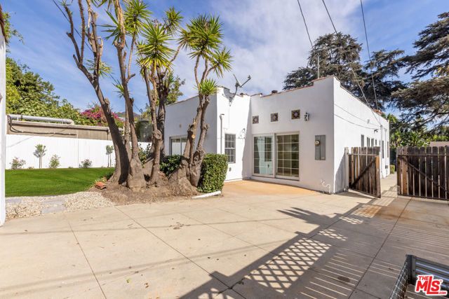 1557 N Stanley Avenue, Los Angeles, CA 90046