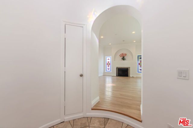 1557 N Stanley Avenue, Los Angeles, CA 90046