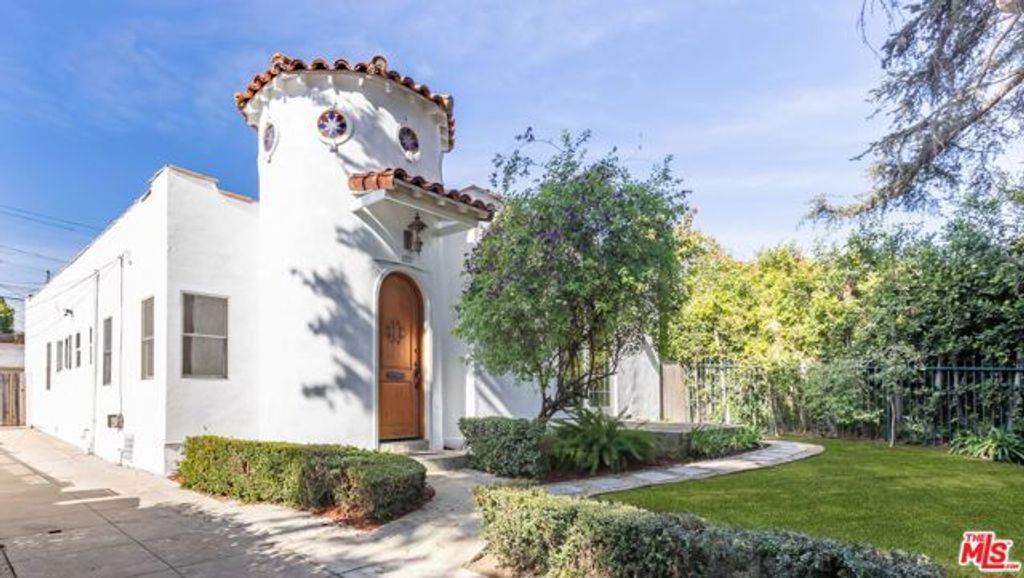 1557 N Stanley Avenue, Los Angeles, CA 90046