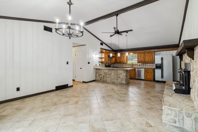 2328 Wildwood Way, Tool, TX 75143