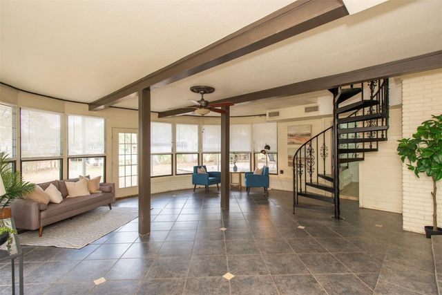 2328 Wildwood Way, Tool, TX 75143