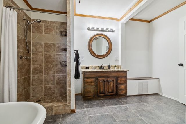2328 Wildwood Way, Tool, TX 75143