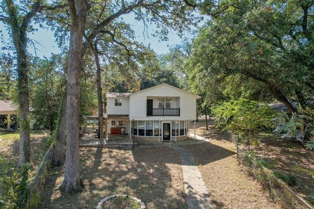 2328 Wildwood Way, Tool, TX 75143
