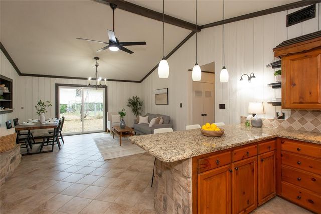 2328 Wildwood Way, Tool, TX 75143