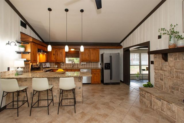 2328 Wildwood Way, Tool, TX 75143