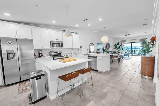 5711 PALMER CIRCLE 206, Bradenton, FL 34211