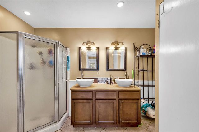 2111 NW Dearborn Ave, Lawton, OK 73505