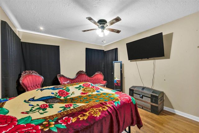 2111 NW Dearborn Ave, Lawton, OK 73505